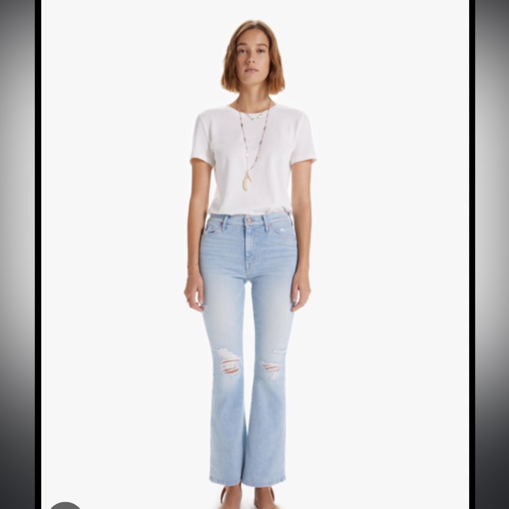MOTHER The Weekender Free Hugs  light wash denim. NWOT size 24